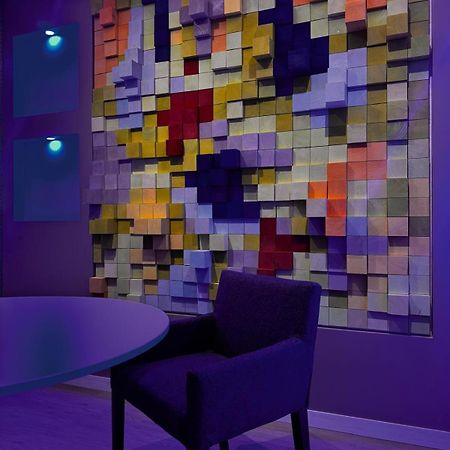 Confidence Hotel Europa Ченто Екстериор снимка